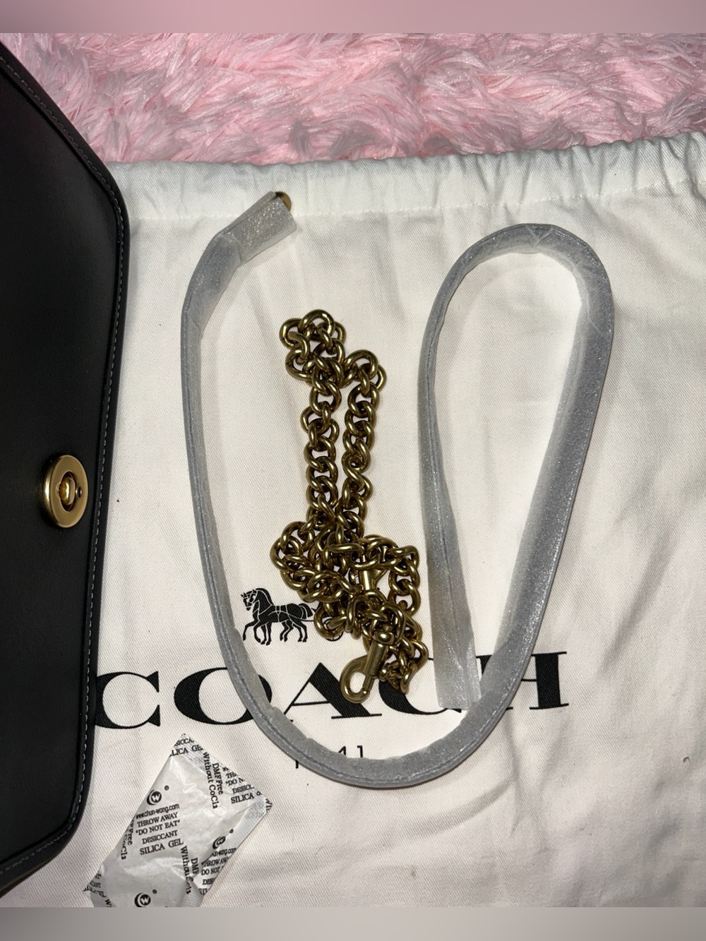 Coach Dinky/ Black & Brass - Picture 9 of 10